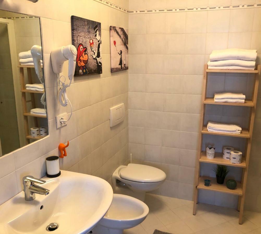 Irides Rooms A Un Passo Dai Parchi Divertimento Lazise Extérieur photo
